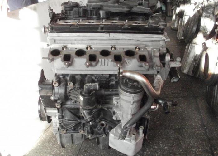 Замена двигателя Audi A4 A5 VW 2.0 TDI CAH 2011 года. - Замена двигателя автомобиля
