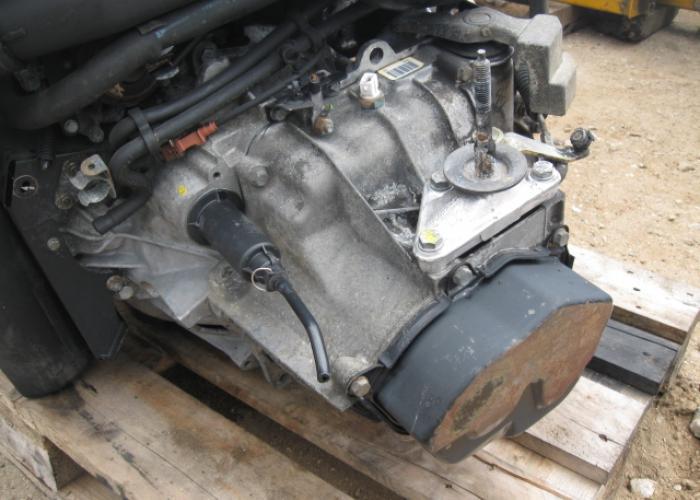 Замена двигателя VW BOXER 2.5TDI с коробкой передач - Замена двигателя автомобиля