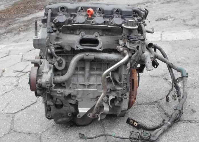 Замена двигателя Honda CR-V Accord 2.0 16V R20A2 комплектный двигатель 2010 года - Замена двигателя автомобиля